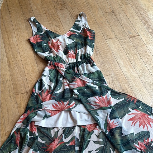 Show me your mumu maxi dress size medium - Picture 6 of 12